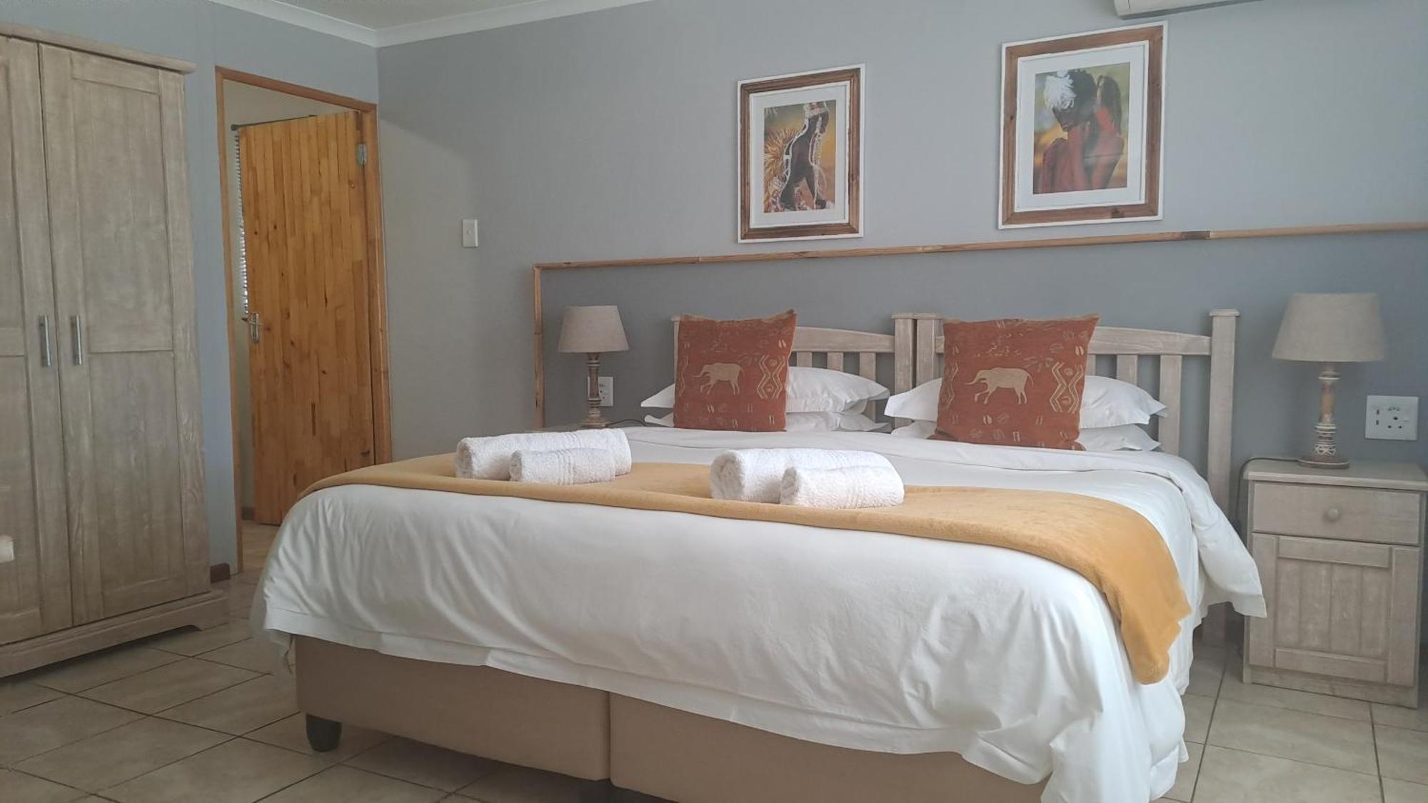 African Dawn B&B Calvinia Ngoại thất bức ảnh